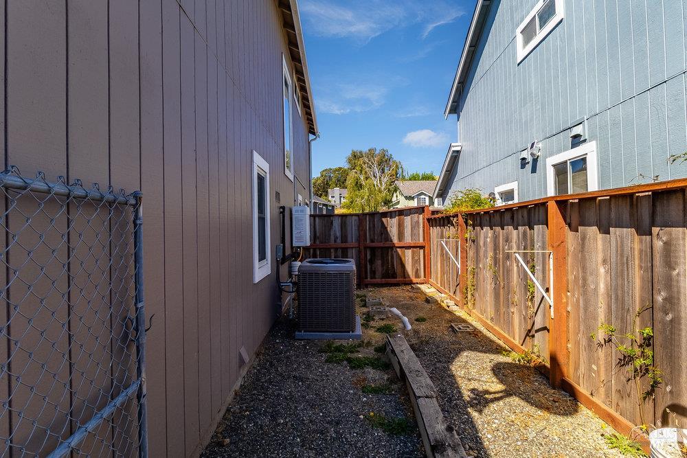 Detail Gallery Image 53 of 61 For 108 James River Rd, Vallejo,  CA 94591 - 3 Beds | 2/1 Baths