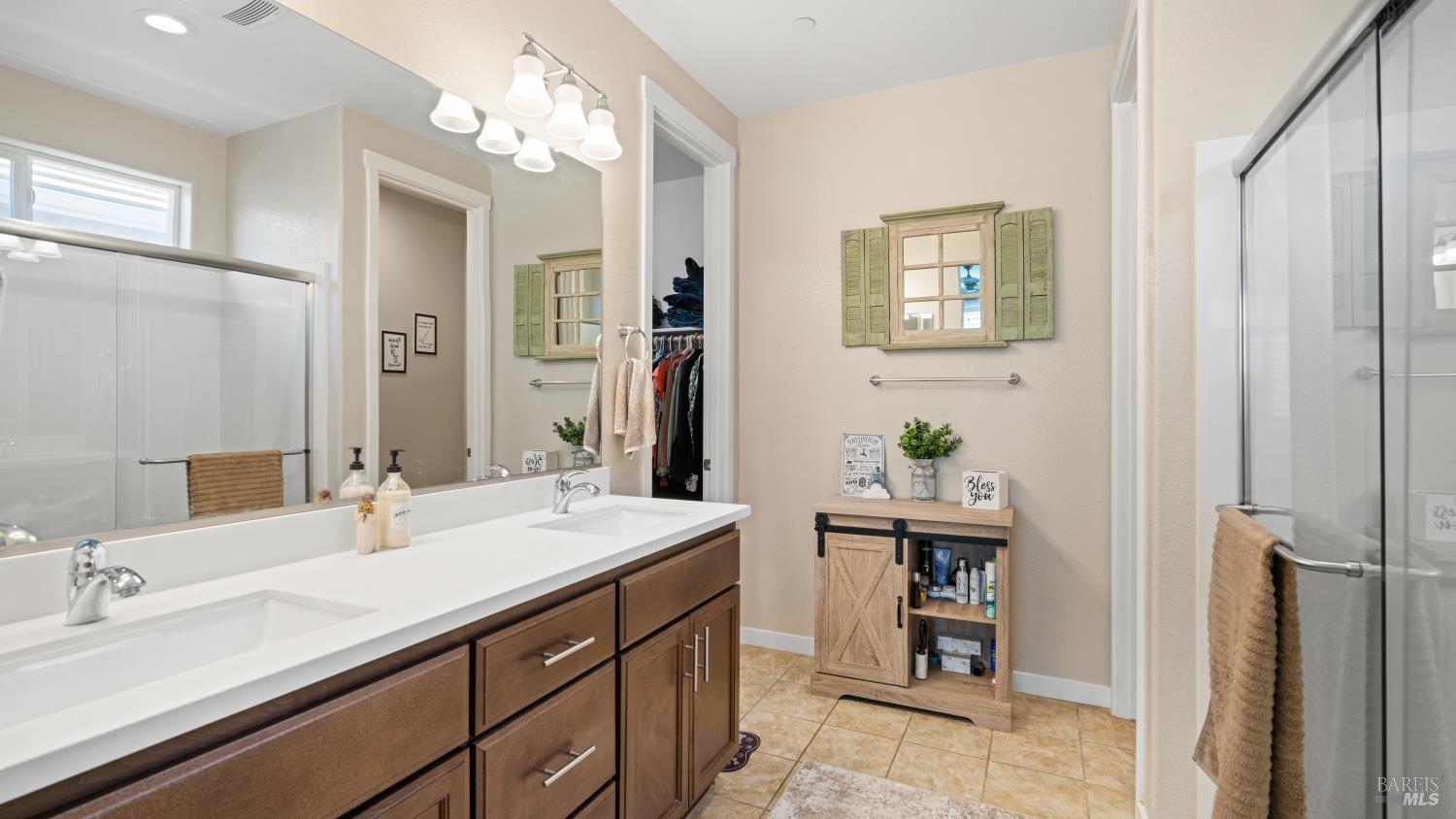 Detail Gallery Image 24 of 35 For 570 Syracuse Ln, Dixon,  CA 95620 - 3 Beds | 2 Baths