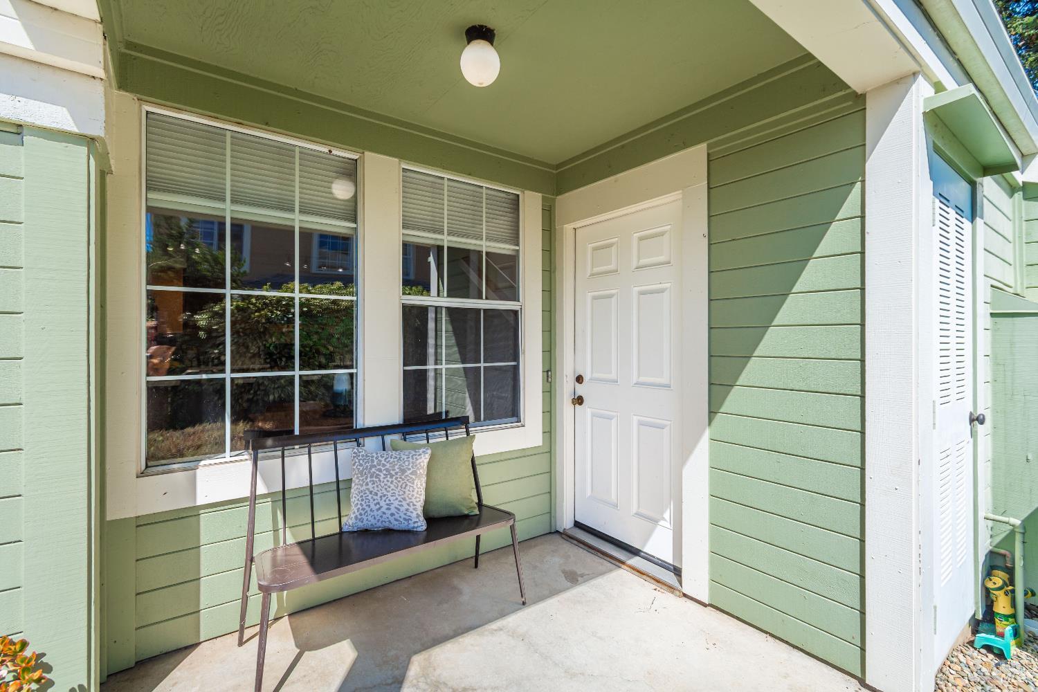 Detail Gallery Image 2 of 25 For 2748 Elks Way, Napa,  CA 94558 - 3 Beds | 2 Baths