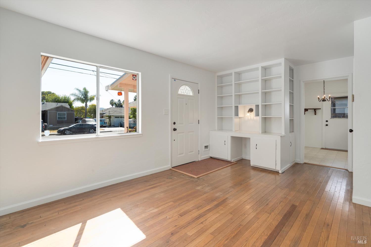 Detail Gallery Image 6 of 40 For 1229 Olive St, Santa Rosa,  CA 95407 - 3 Beds | 2 Baths