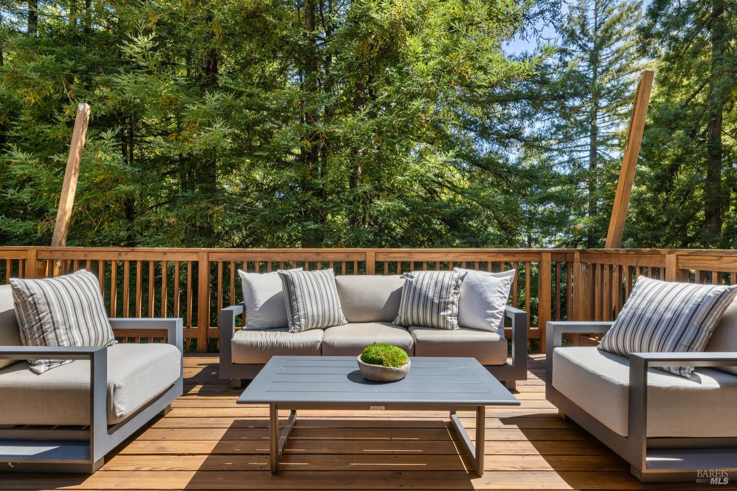 Detail Gallery Image 9 of 56 For 306 Edgewood Ave, Mill Valley,  CA 94941 - 4 Beds | 3 Baths