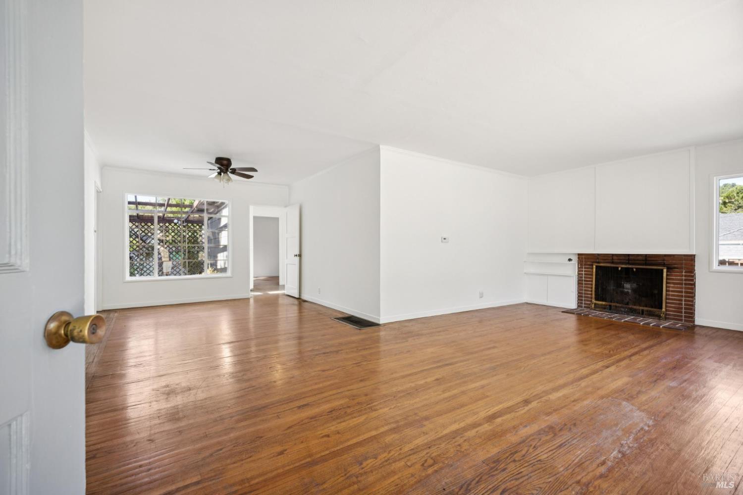 Detail Gallery Image 6 of 40 For 95 the Alameda Unkn, San Anselmo,  CA 94960 - 3 Beds | 2 Baths