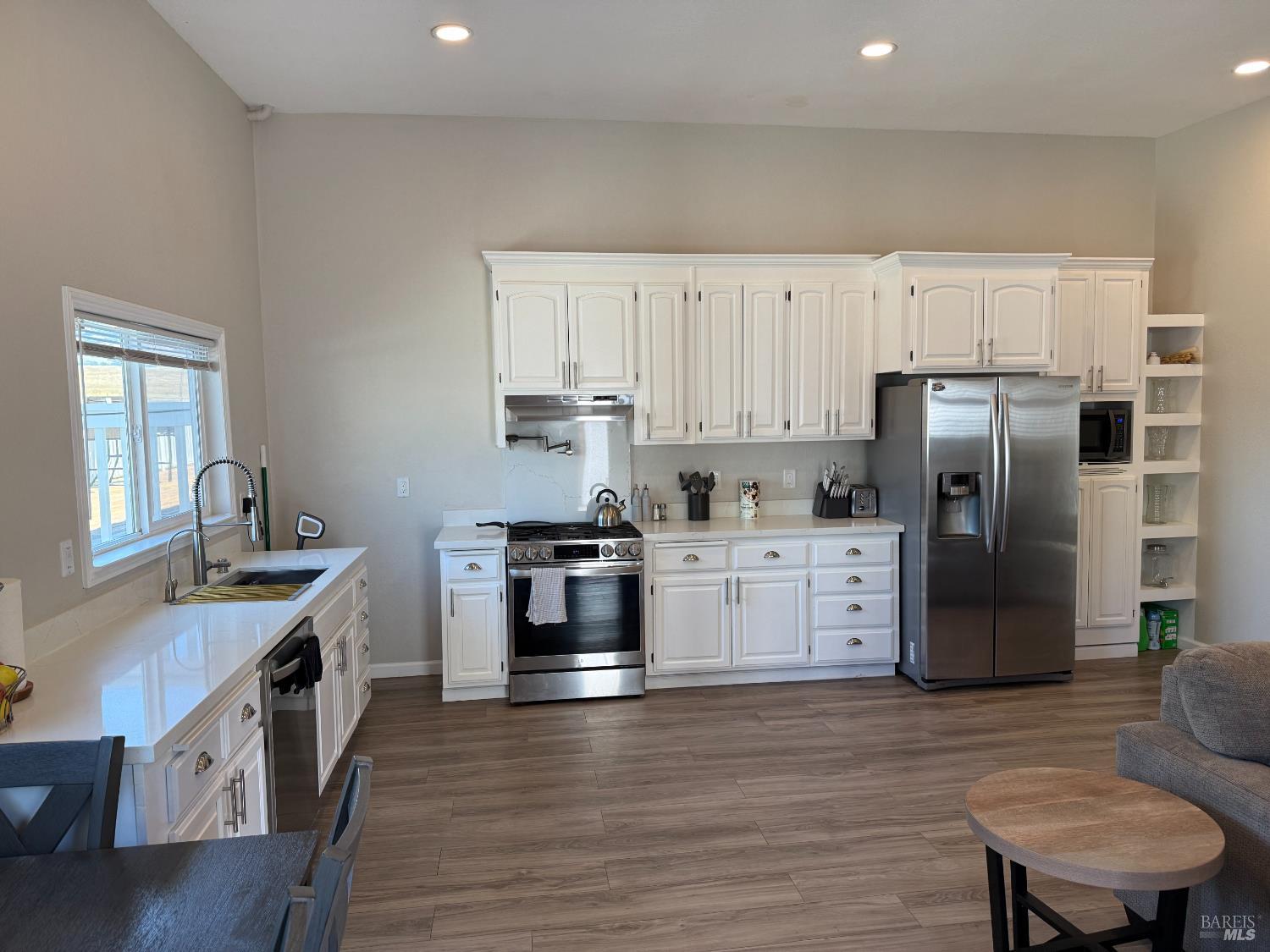 Detail Gallery Image 34 of 43 For 1660 Old Adobe Rd, Petaluma,  CA 94954 - 4 Beds | 3/1 Baths