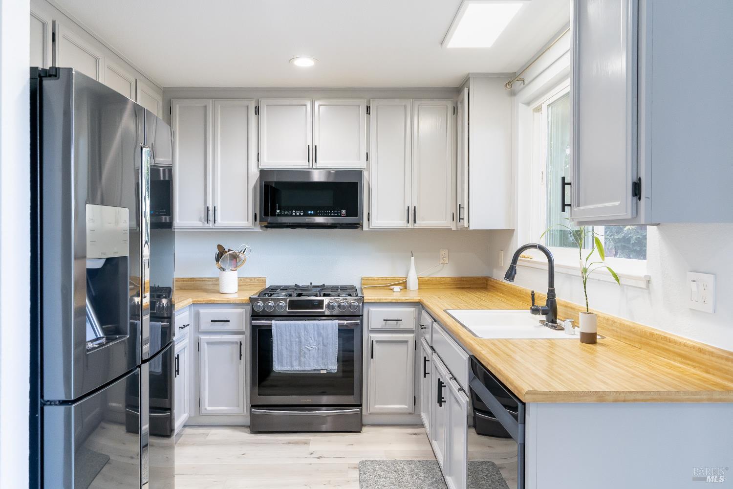Detail Gallery Image 37 of 41 For 220 Bluebell Pl, Vallejo,  CA 94591 - 4 Beds | 2 Baths