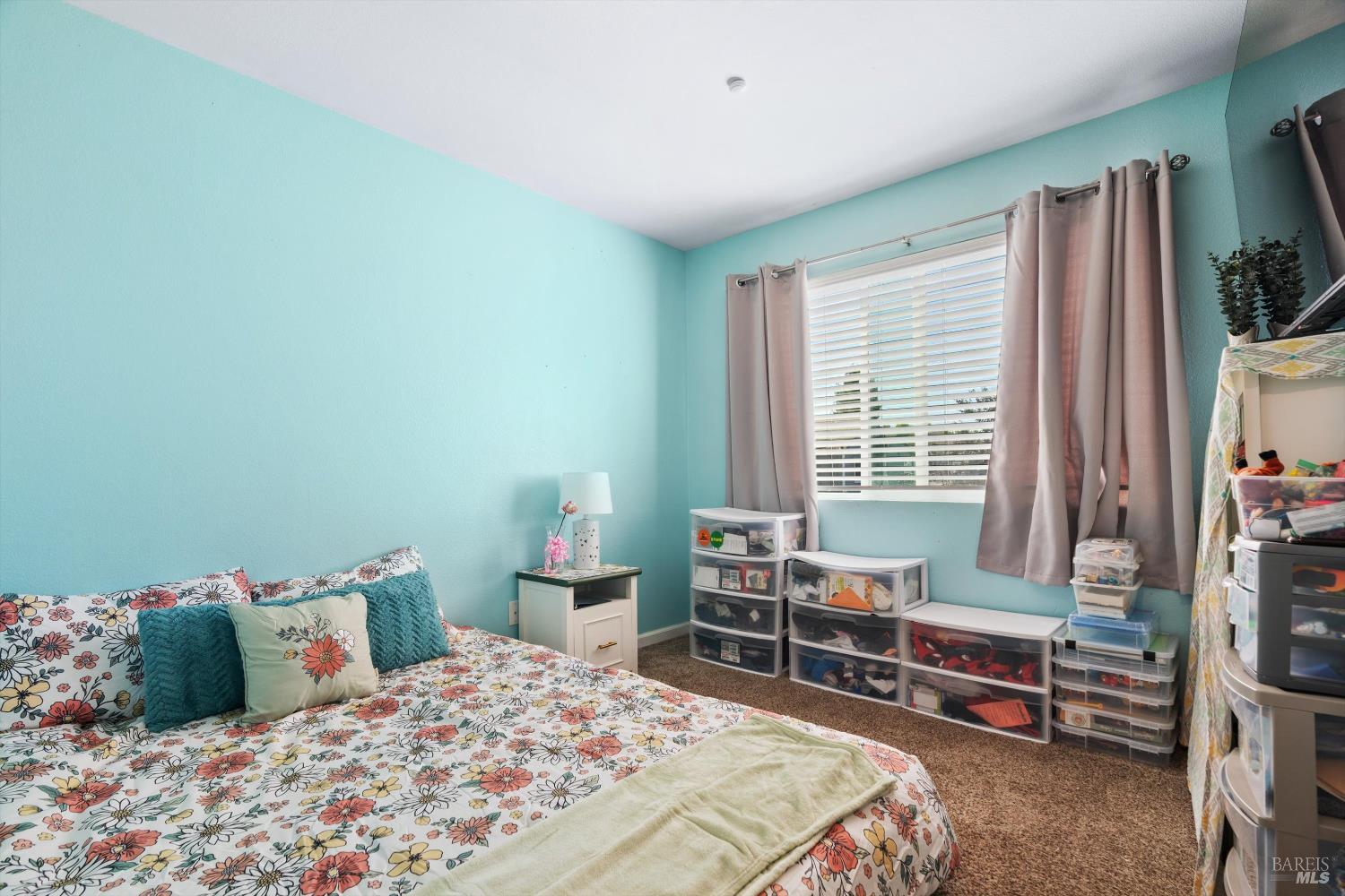 Detail Gallery Image 8 of 13 For 216 Anteeo Way, Santa Rosa,  CA 95407 - 3 Beds | 2/1 Baths
