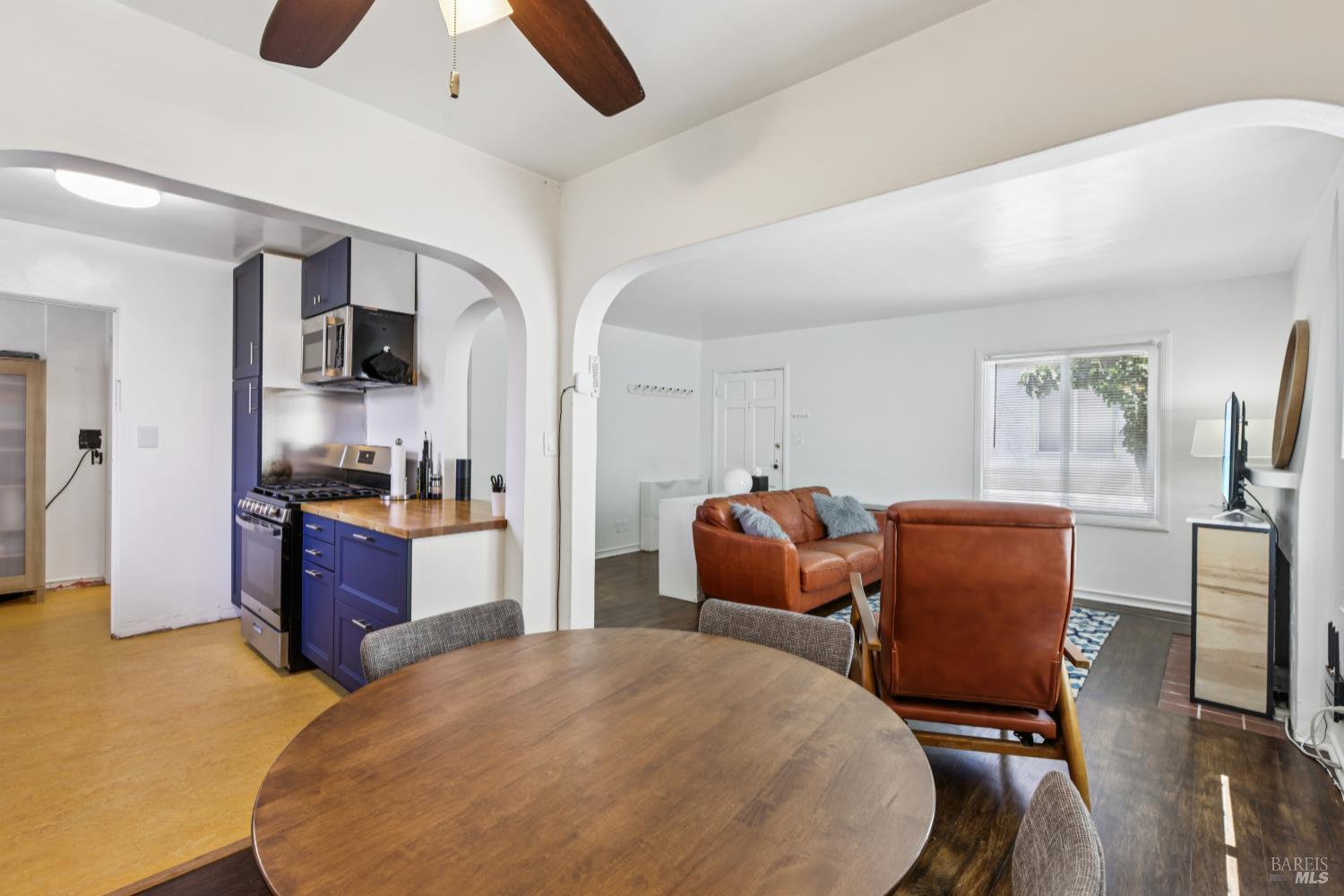 Detail Gallery Image 14 of 32 For 1522 Francisco St, Berkeley,  CA 94703 - 2 Beds | 2 Baths