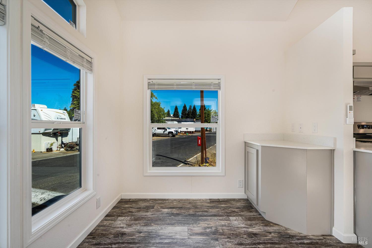 Detail Gallery Image 7 of 32 For 101 Colgan Ave 2, Santa Rosa,  CA 95404 - 1 Beds | 1 Baths