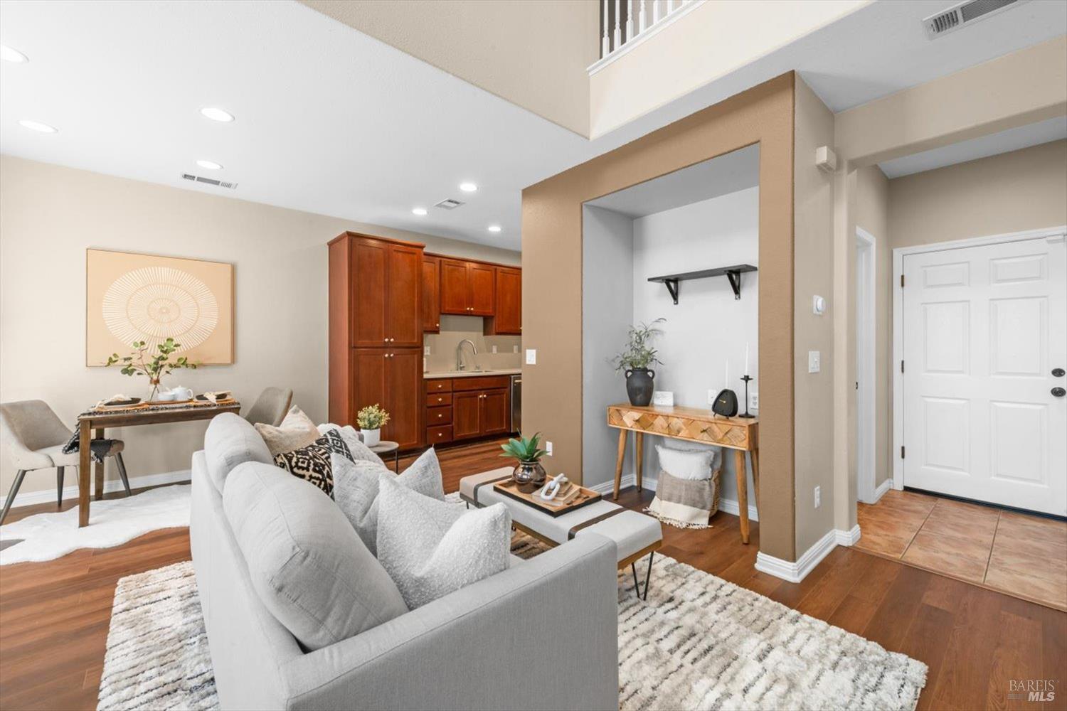 Detail Gallery Image 13 of 54 For 1013 Portofino Ave, Vacaville,  CA 95687 - 3 Beds | 2/1 Baths