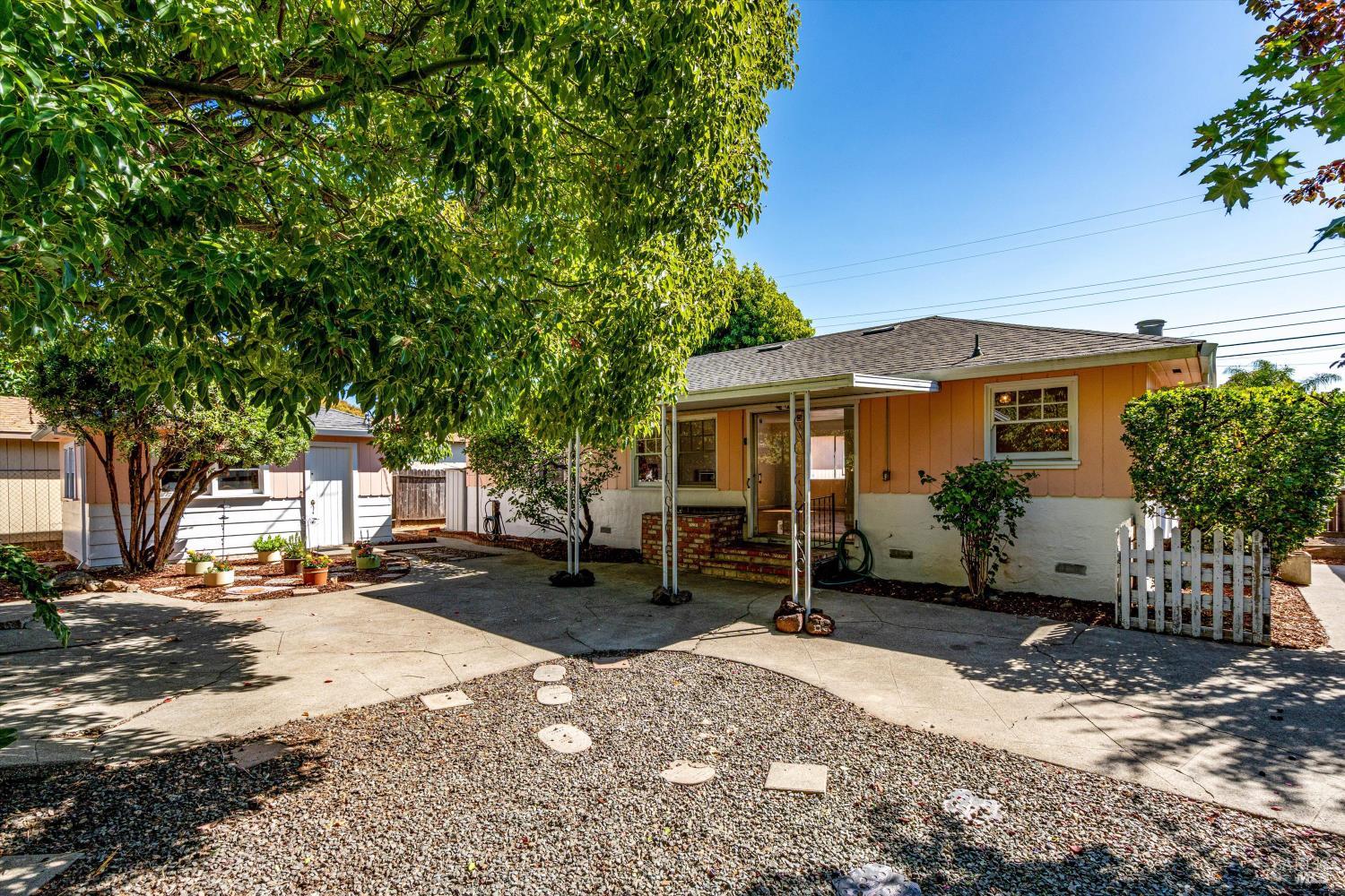 Detail Gallery Image 25 of 40 For 1229 Olive St, Santa Rosa,  CA 95407 - 3 Beds | 2 Baths