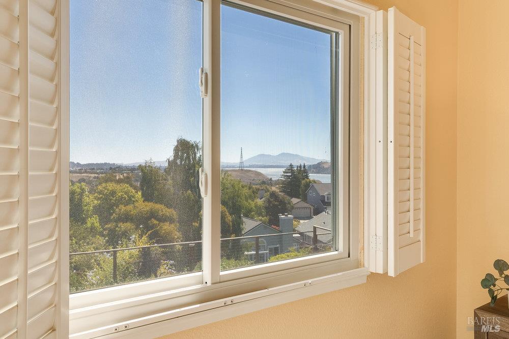 Detail Gallery Image 37 of 61 For 108 James River Rd, Vallejo,  CA 94591 - 3 Beds | 2/1 Baths