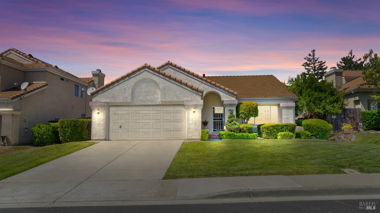 Detail Gallery Image 2 of 58 For 202 Bantry Dr, Vacaville,  CA 95688 - 3 Beds | 2 Baths