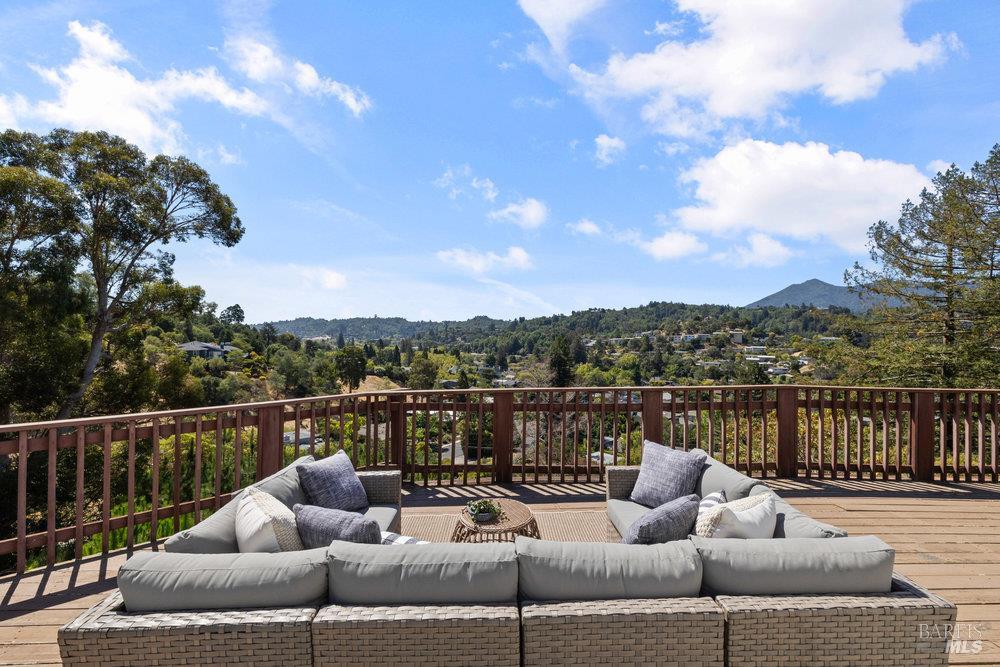 Detail Gallery Image 39 of 56 For 78 Windsor Ave, San Rafael,  CA 94901 - 4 Beds | 3 Baths