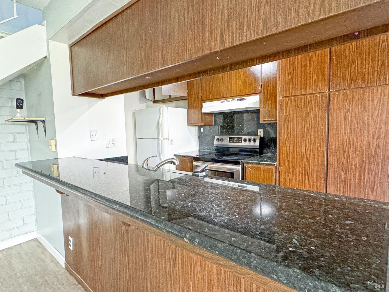 Detail Gallery Image 13 of 28 For 163 Bahia Cir, San Rafael,  CA 94901 - 2 Beds | 1 Baths