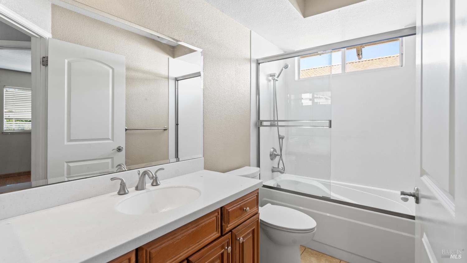 Detail Gallery Image 29 of 47 For 2474 Bay Hill Cir, Fairfield,  CA 94534 - 4 Beds | 2/1 Baths