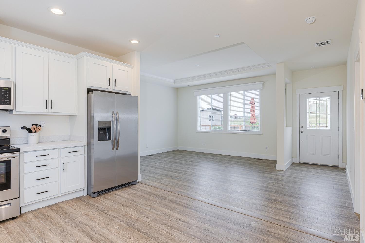 Detail Gallery Image 12 of 33 For 391 King Rd, Petaluma,  CA 94952 - 3 Beds | 2 Baths