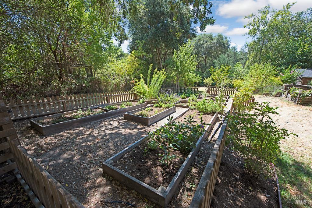 Detail Gallery Image 64 of 83 For 5961 Anderson Rd, Forestville,  CA 95436 - 3 Beds | 3 Baths