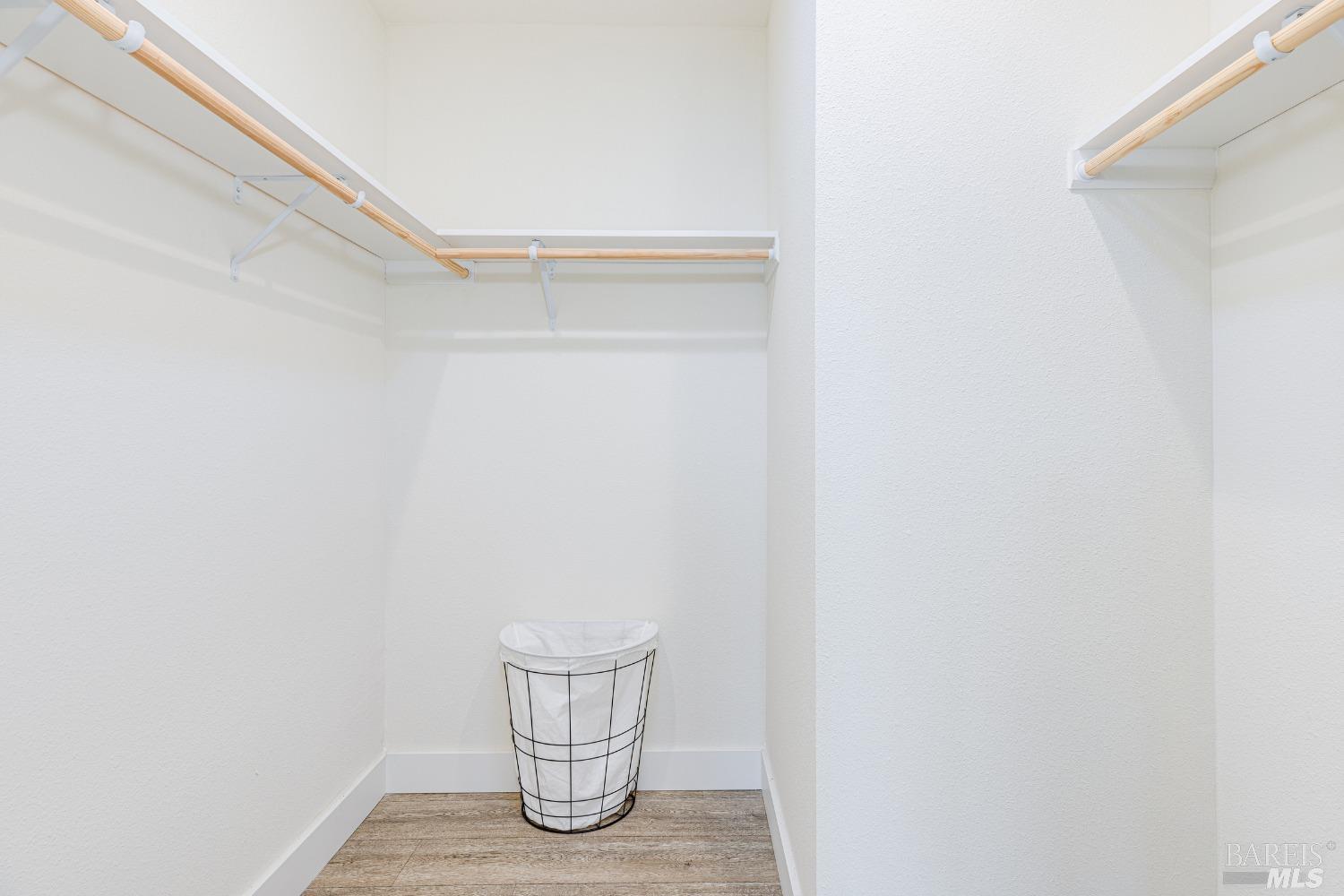 Detail Gallery Image 21 of 33 For 391 King Rd, Petaluma,  CA 94952 - 3 Beds | 2 Baths