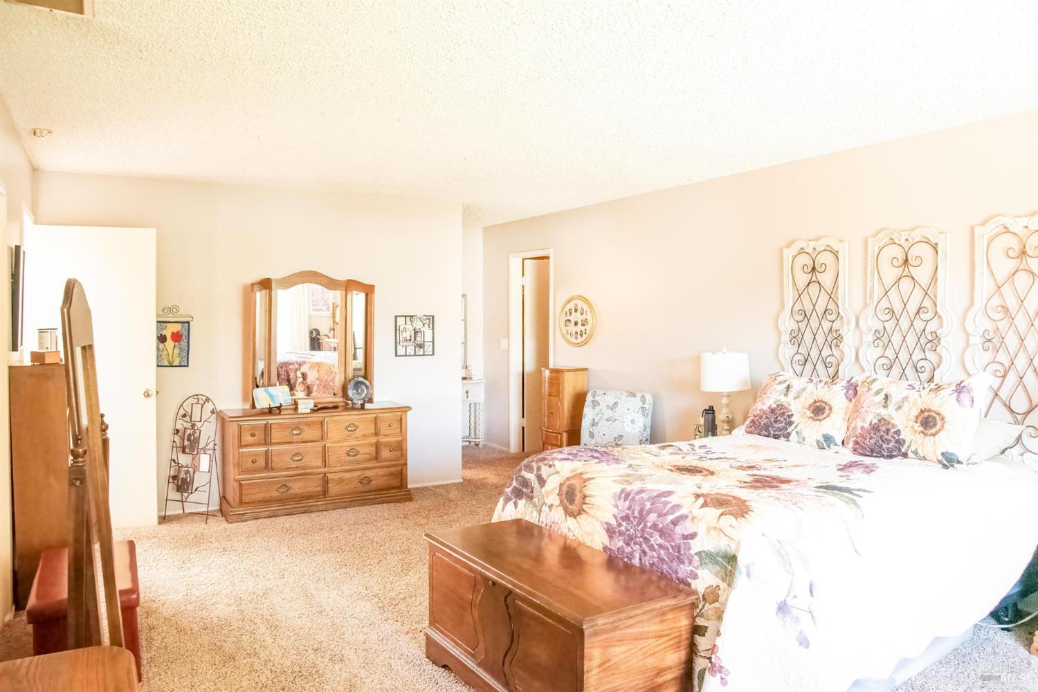 Detail Gallery Image 23 of 32 For 936 Edith Ct, Rohnert Park,  CA 94928 - 6 Beds | 2/1 Baths