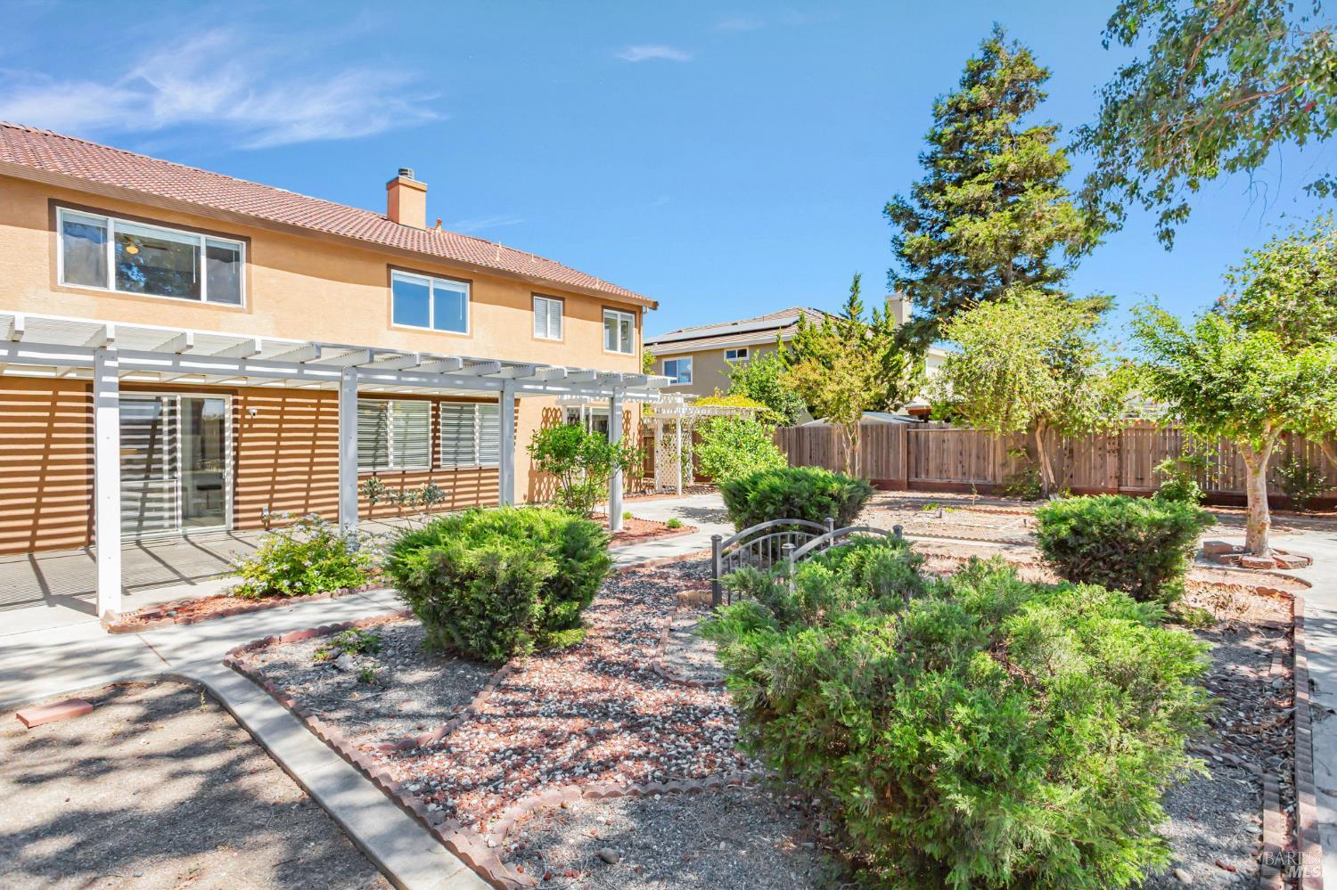 Detail Gallery Image 51 of 54 For 1048 Stillspring Dr, Vacaville,  CA 95687 - 5 Beds | 3 Baths