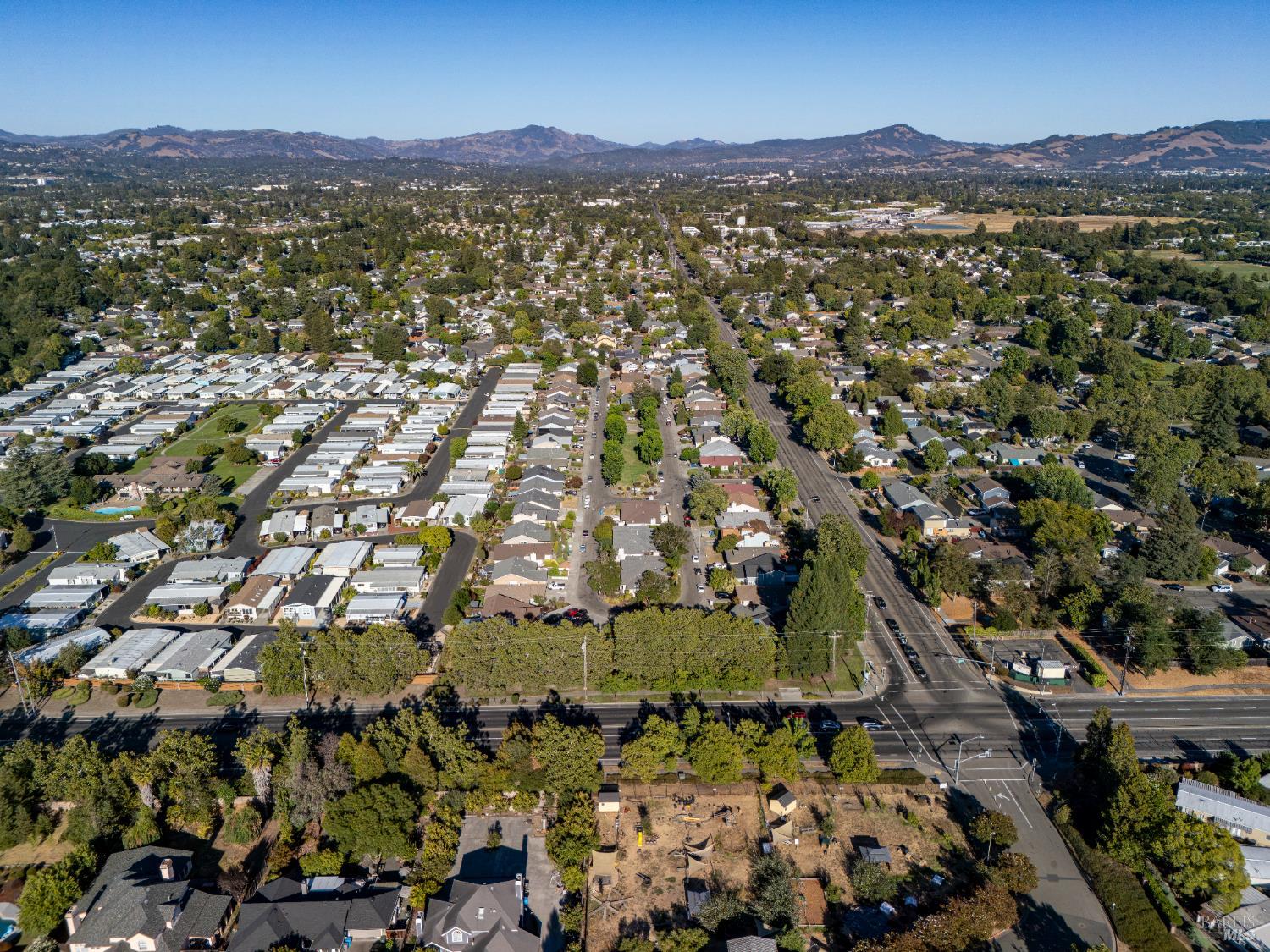 Detail Gallery Image 31 of 37 For 2484 College Park Cir, Santa Rosa,  CA 95401 - 3 Beds | 2 Baths