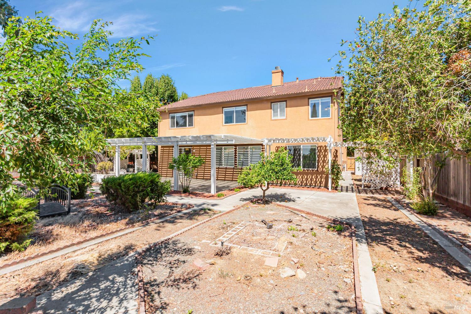 Detail Gallery Image 48 of 54 For 1048 Stillspring Dr, Vacaville,  CA 95687 - 5 Beds | 3 Baths