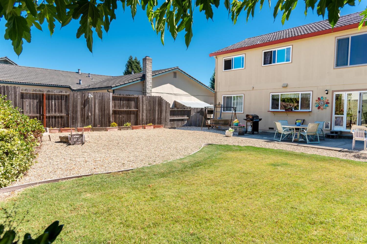 Detail Gallery Image 28 of 32 For 936 Edith Ct, Rohnert Park,  CA 94928 - 6 Beds | 2/1 Baths