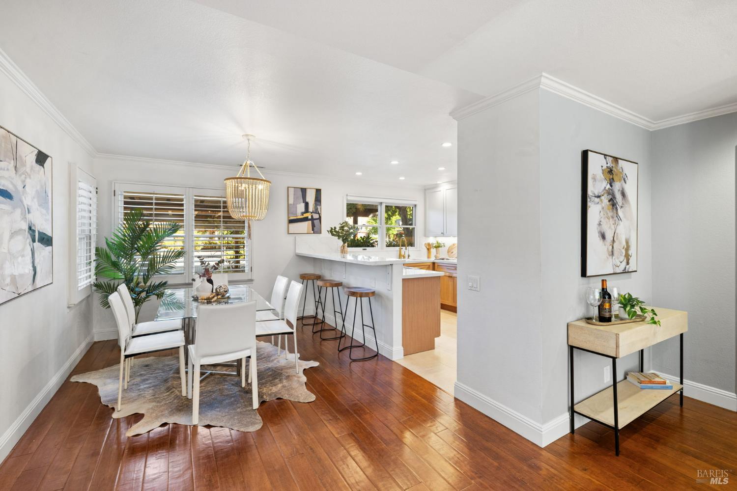 Detail Gallery Image 16 of 49 For 607 Centre Ct, Alameda,  CA 94502 - 2 Beds | 2/1 Baths
