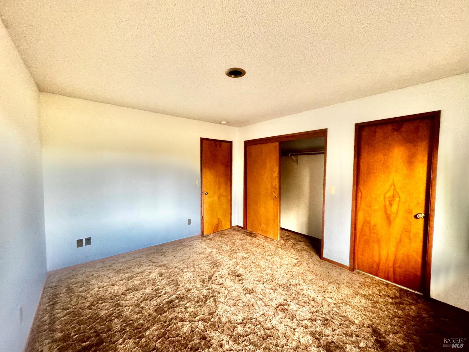 Detail Gallery Image 23 of 32 For 18175 Deer Hollow Rd, Hidden Valley Lake,  CA 95467 - 2 Beds | 2 Baths