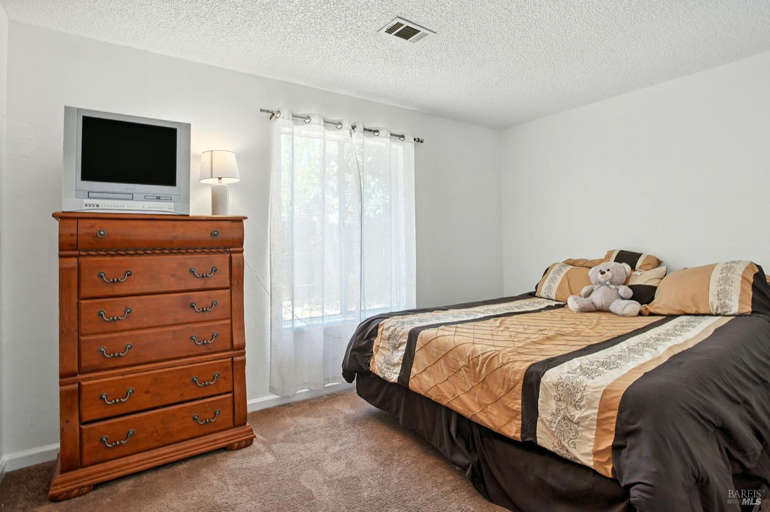 Detail Gallery Image 16 of 26 For 1843 Santa Monica St, Fairfield,  CA 94533 - 3 Beds | 2 Baths