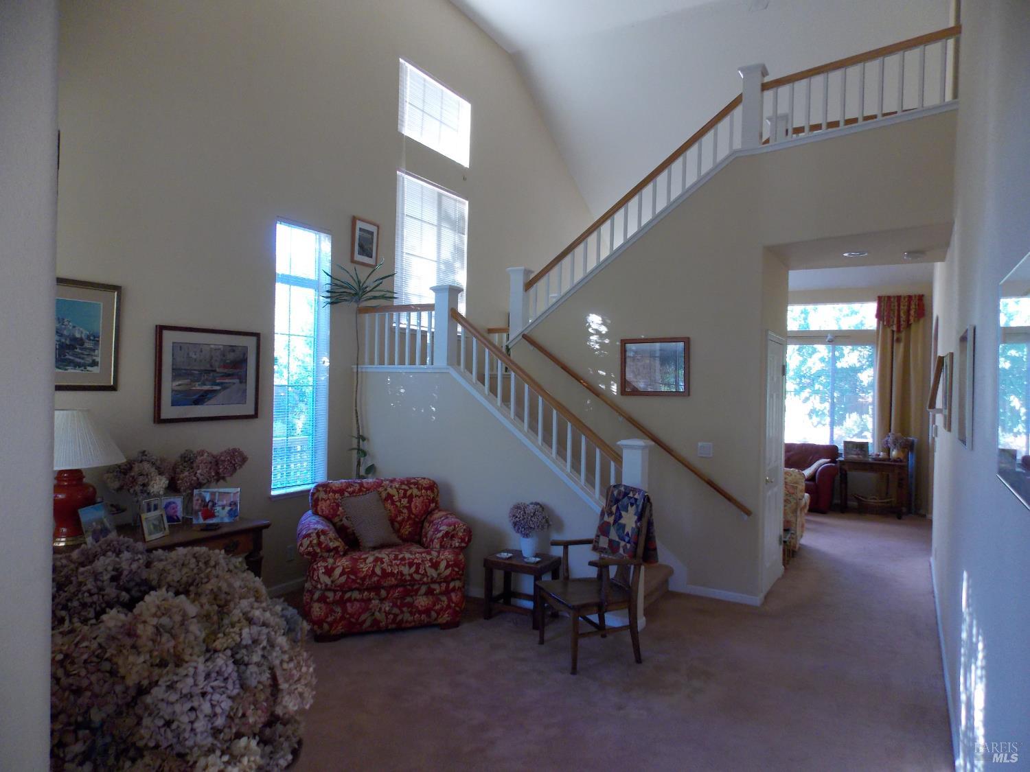 Detail Gallery Image 5 of 44 For 1349 Golf Course Dr, Windsor,  CA 95492 - 3 Beds | 2/1 Baths