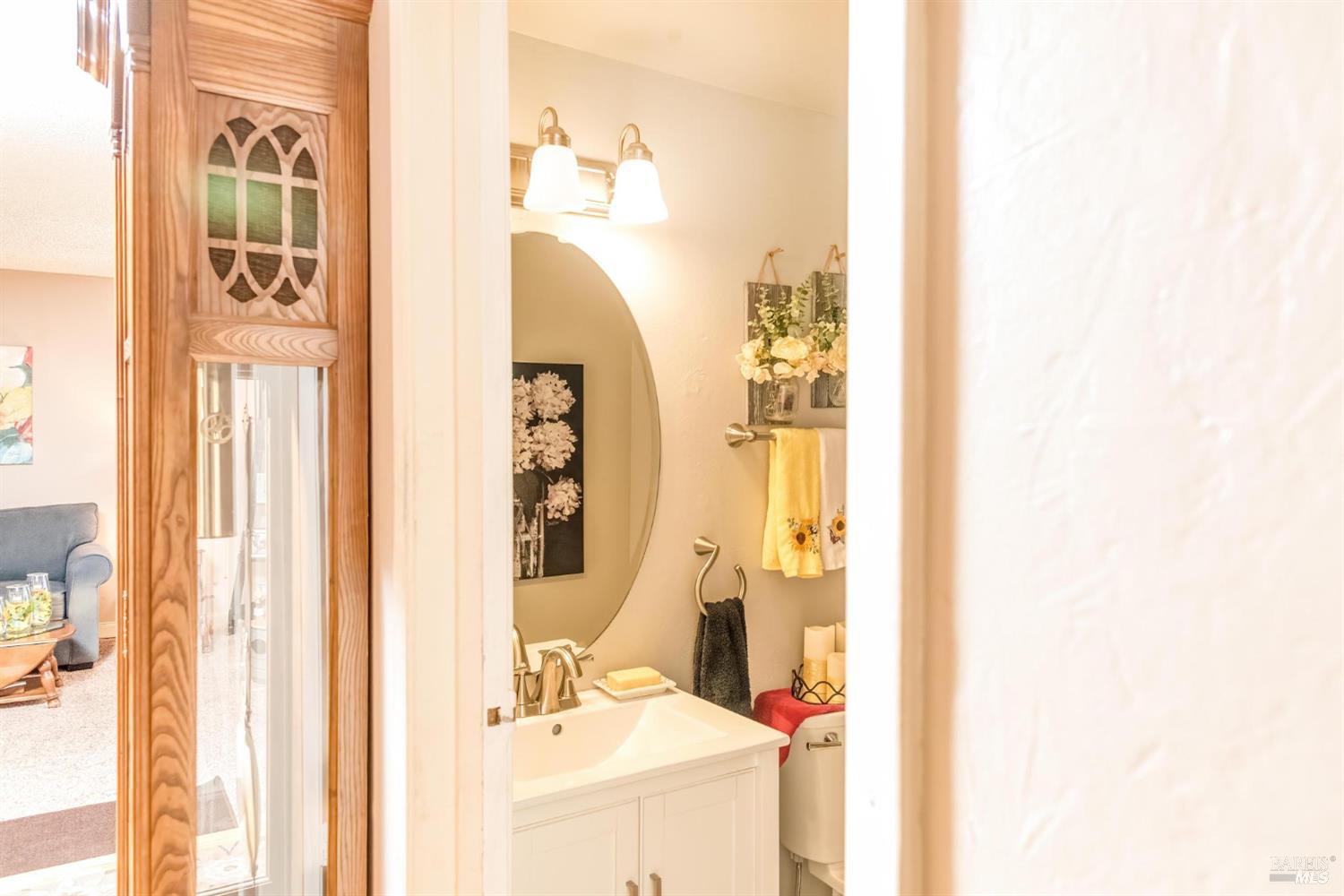 Detail Gallery Image 15 of 32 For 936 Edith Ct, Rohnert Park,  CA 94928 - 6 Beds | 2/1 Baths