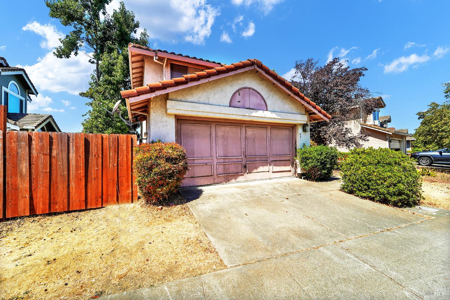 Detail Gallery Image 3 of 46 For 453 Knight Cir, Vallejo,  CA 94591 - 3 Beds | 2/1 Baths