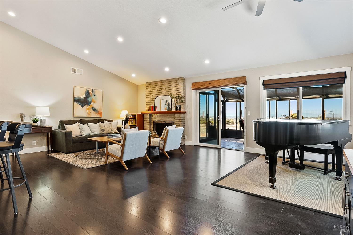 Detail Gallery Image 10 of 48 For 837 Clifton Ct, Benicia,  CA 94510 - 3 Beds | 2 Baths