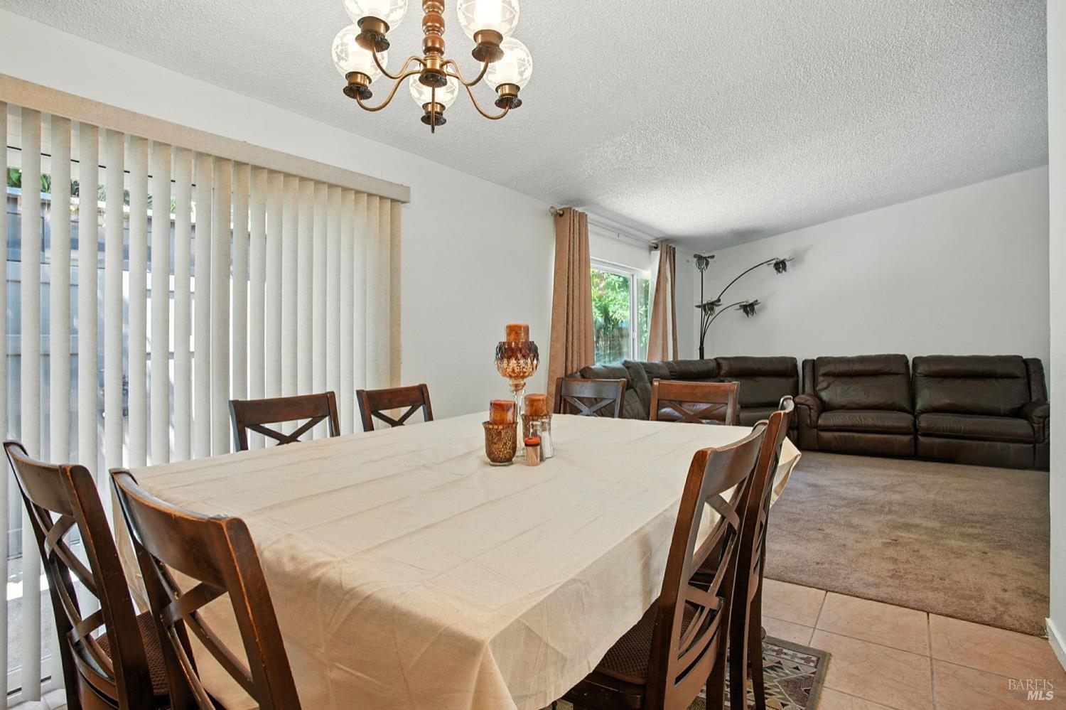 Detail Gallery Image 7 of 26 For 1843 Santa Monica St, Fairfield,  CA 94533 - 3 Beds | 2 Baths