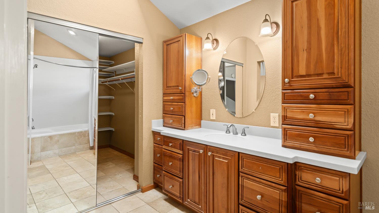 Detail Gallery Image 36 of 47 For 2474 Bay Hill Cir, Fairfield,  CA 94534 - 4 Beds | 2/1 Baths