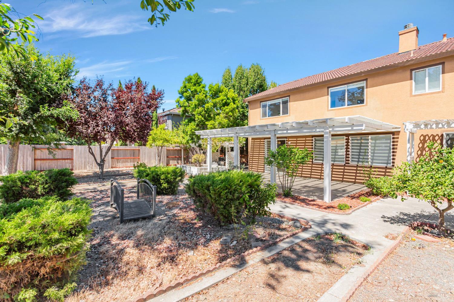 Detail Gallery Image 50 of 54 For 1048 Stillspring Dr, Vacaville,  CA 95687 - 5 Beds | 3 Baths