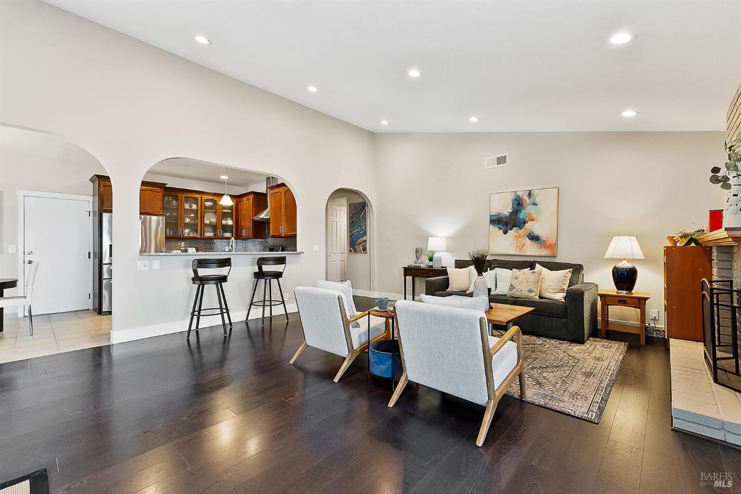 Detail Gallery Image 11 of 48 For 837 Clifton Ct, Benicia,  CA 94510 - 3 Beds | 2 Baths