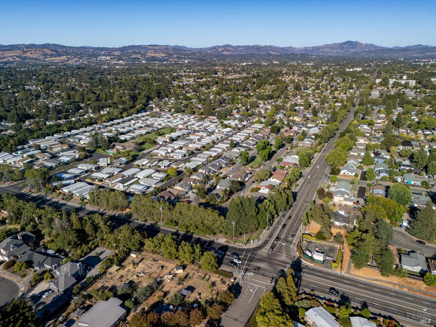 Detail Gallery Image 30 of 37 For 2484 College Park Cir, Santa Rosa,  CA 95401 - 3 Beds | 2 Baths