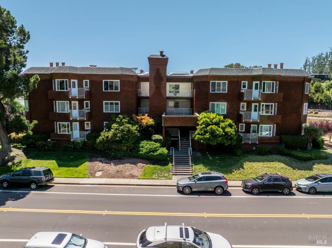 Detail Gallery Image 19 of 27 For 110 Seminary Dr 1a,  Mill Valley,  CA 94941 - 1 Beds | 1 Baths