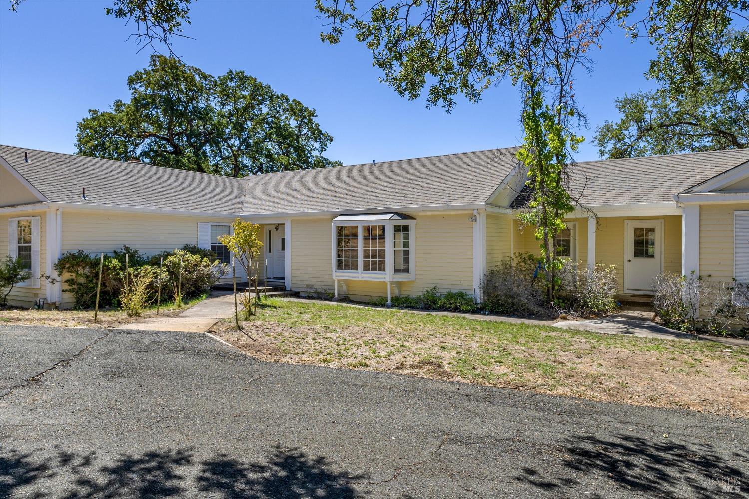 Detail Gallery Image 4 of 41 For 9820 Kelsey Creek Dr, Kelseyville,  CA 95451 - 4 Beds | 3 Baths