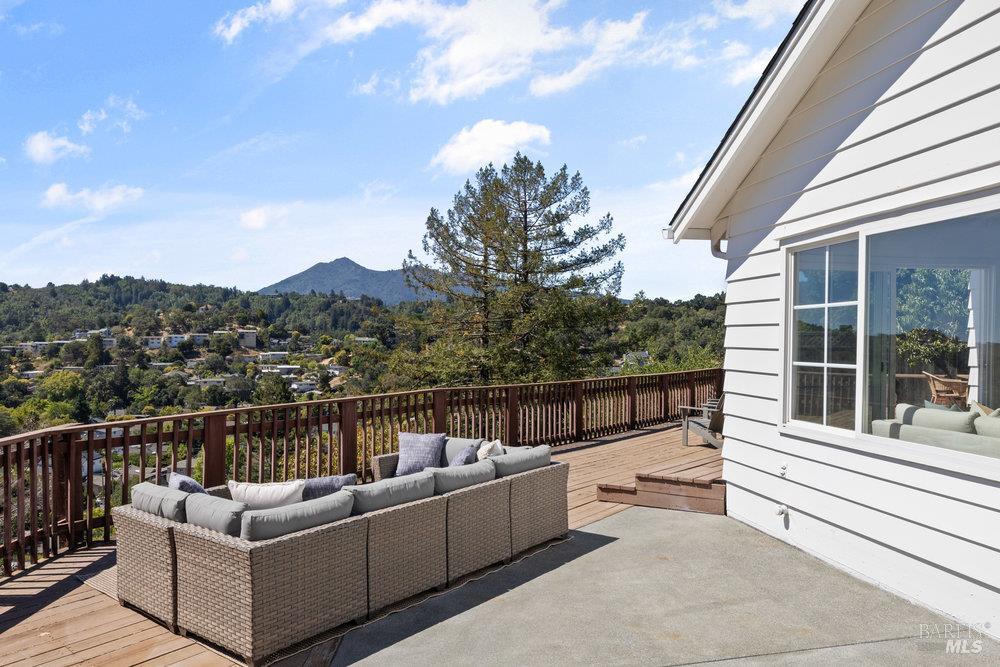 Detail Gallery Image 28 of 56 For 78 Windsor Ave, San Rafael,  CA 94901 - 4 Beds | 3 Baths