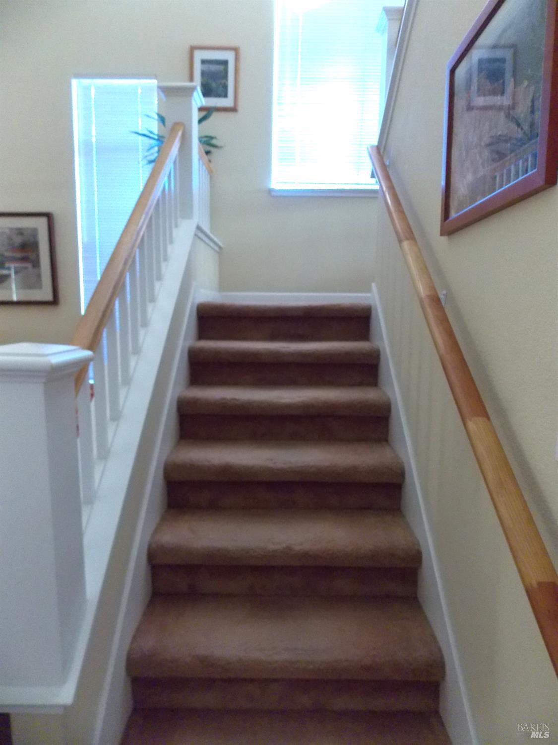 Detail Gallery Image 17 of 44 For 1349 Golf Course Dr, Windsor,  CA 95492 - 3 Beds | 2/1 Baths