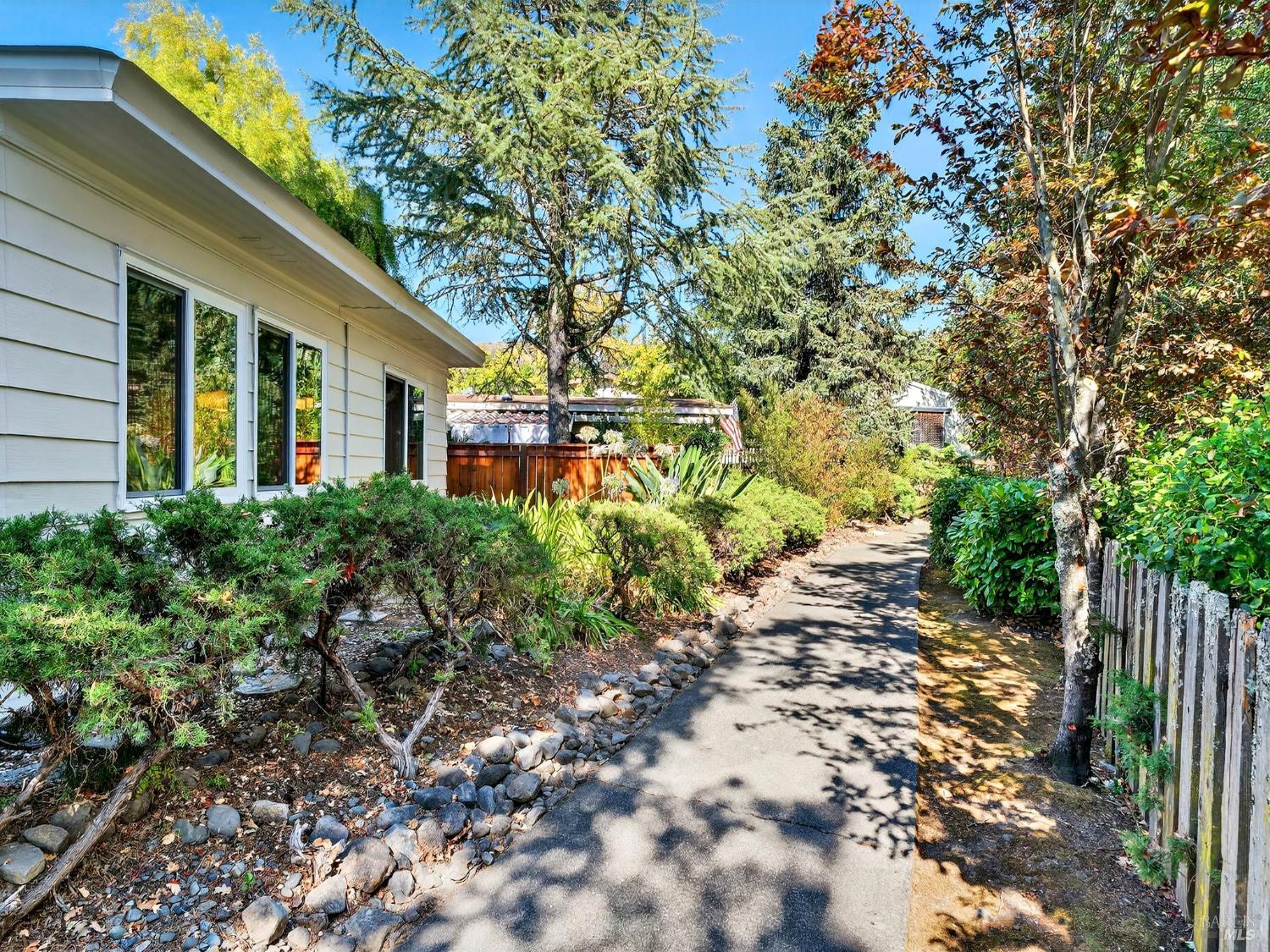 Detail Gallery Image 30 of 32 For 71 Oakcreek Ct, Santa Rosa,  CA 95409 - 2 Beds | 2 Baths