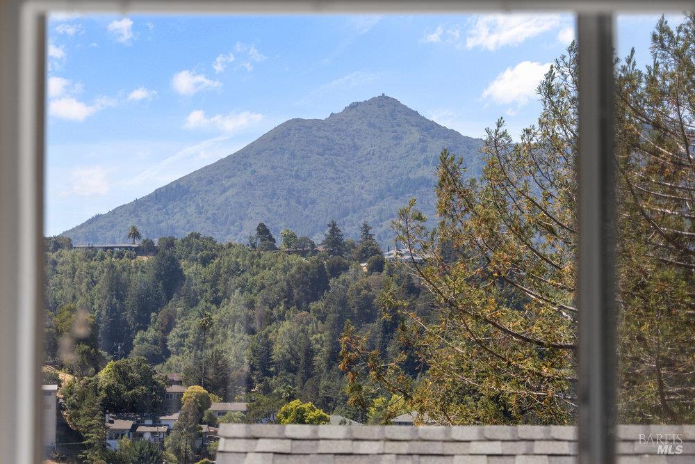 Detail Gallery Image 35 of 56 For 78 Windsor Ave, San Rafael,  CA 94901 - 4 Beds | 3 Baths