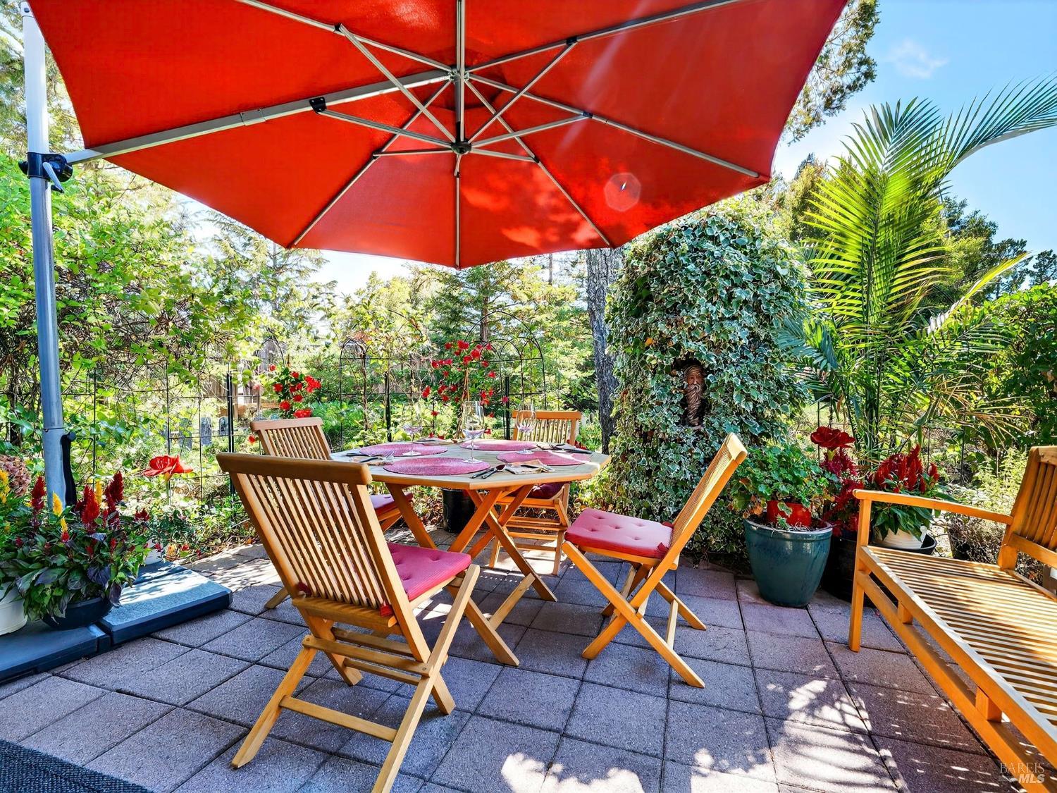 Detail Gallery Image 2 of 32 For 71 Oakcreek Ct, Santa Rosa,  CA 95409 - 2 Beds | 2 Baths