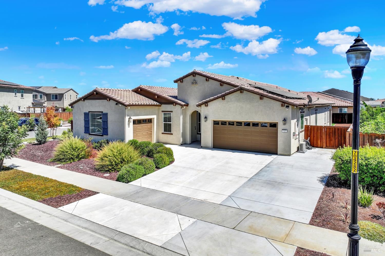 Detail Gallery Image 3 of 82 For 765 Fig Tree Ln, Dixon,  CA 95620 - 4 Beds | 3 Baths