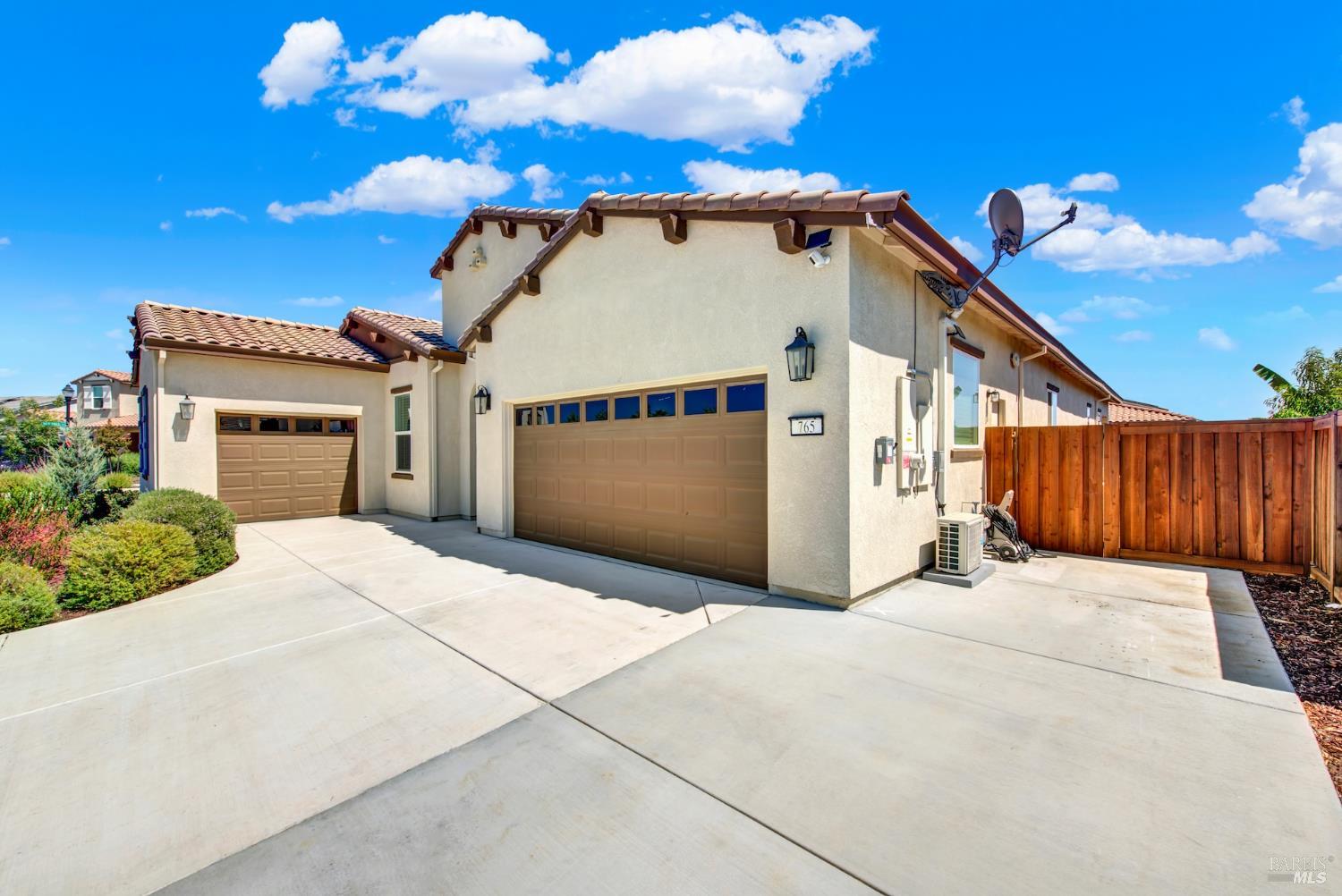 Detail Gallery Image 7 of 82 For 765 Fig Tree Ln, Dixon,  CA 95620 - 4 Beds | 3 Baths