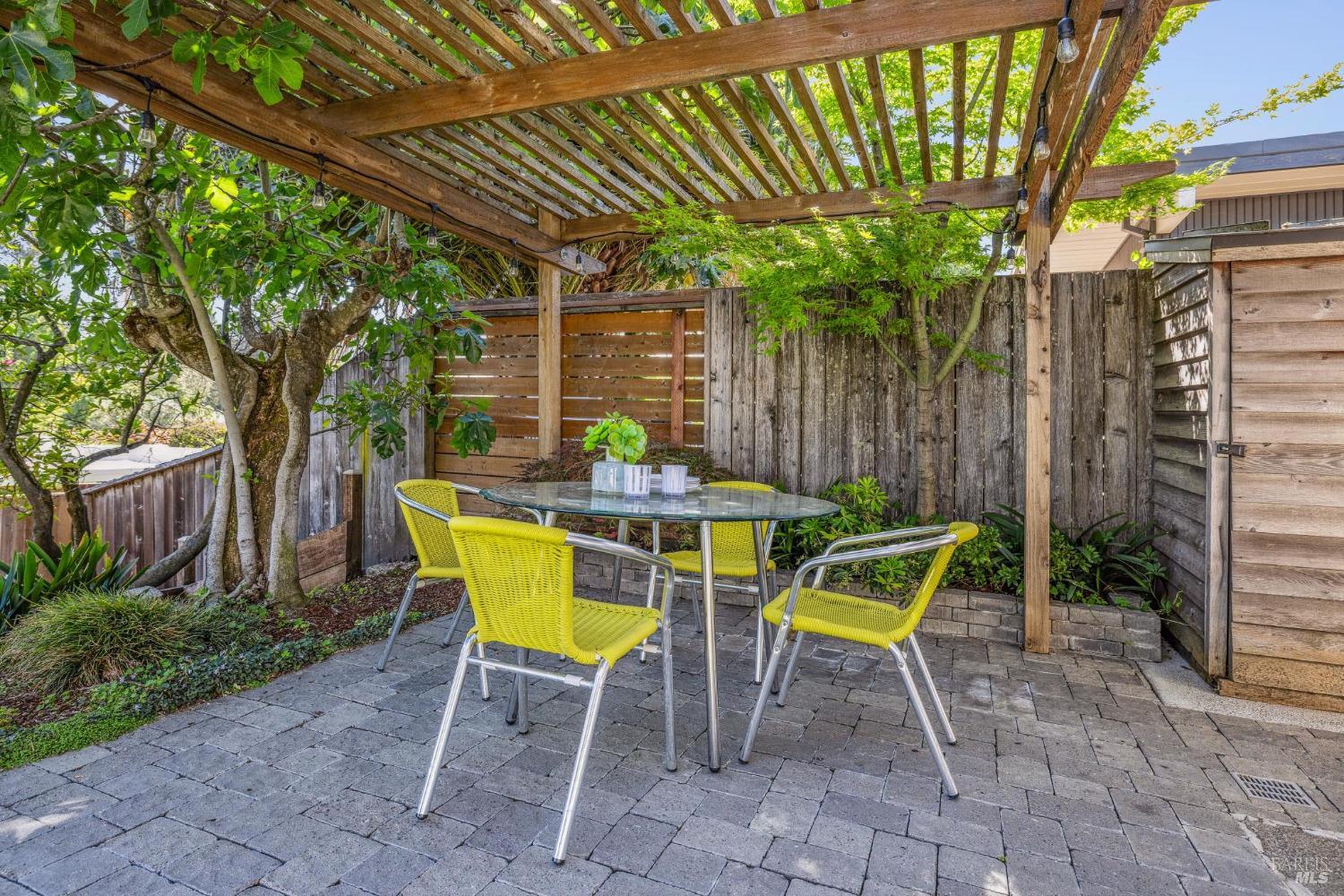 Detail Gallery Image 41 of 44 For 659 Las Colindas Rd, San Rafael,  CA 94903 - 4 Beds | 2 Baths