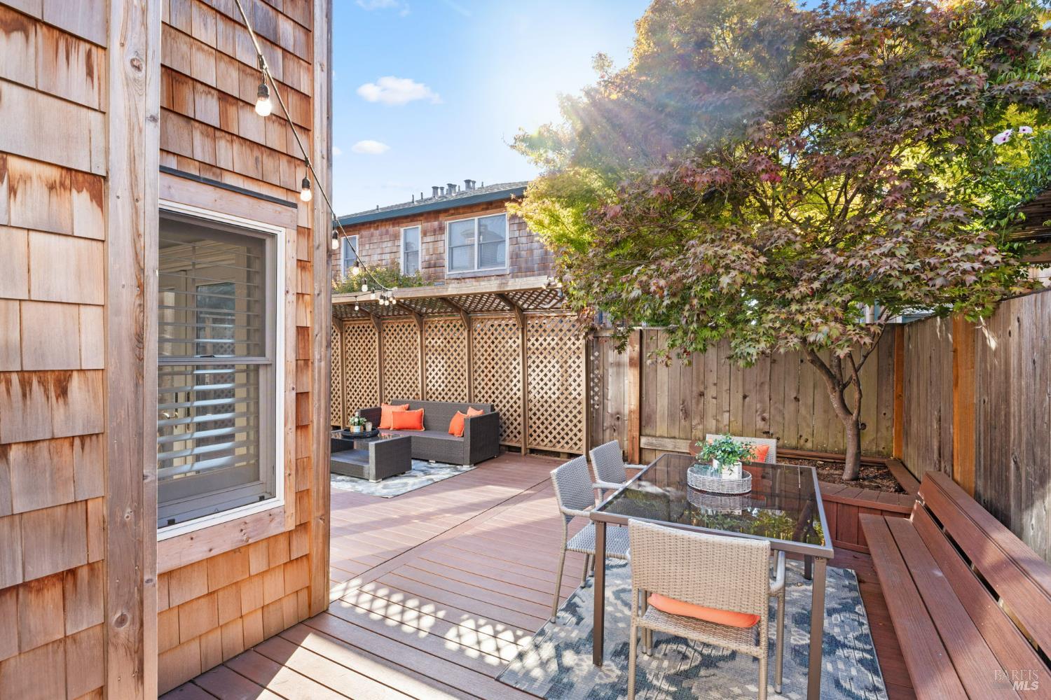 Detail Gallery Image 46 of 49 For 607 Centre Ct, Alameda,  CA 94502 - 2 Beds | 2/1 Baths