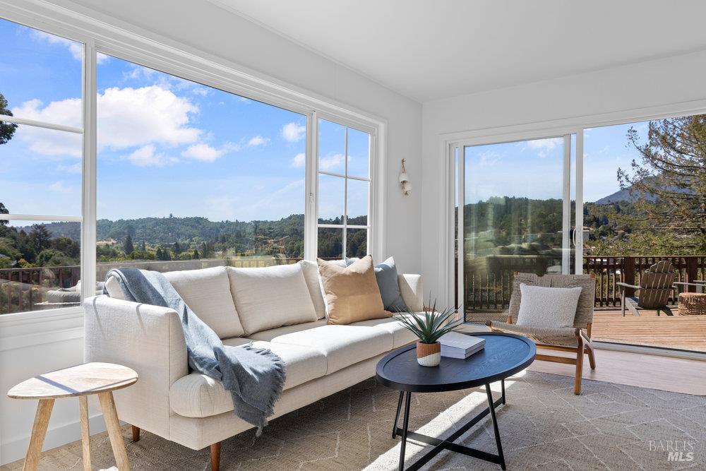 Detail Gallery Image 8 of 56 For 78 Windsor Ave, San Rafael,  CA 94901 - 4 Beds | 3 Baths